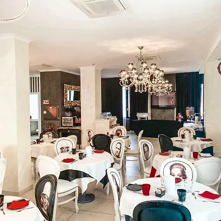 Le Cinéma Hotel 3*