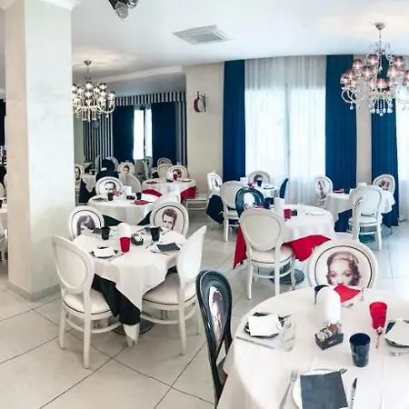 Otel Le Cinema