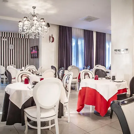Le Cinema Hotel 3*