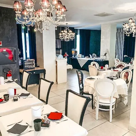 Le Cinema Hotel 3*