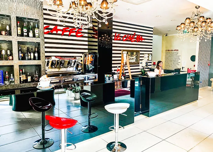 Le Cinema Отель